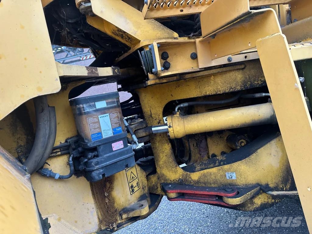 Volvo L180 C High Lift Átrakógépek