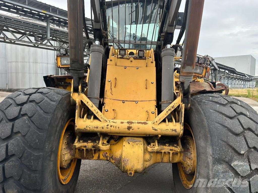 Volvo L180 C High Lift Átrakógépek