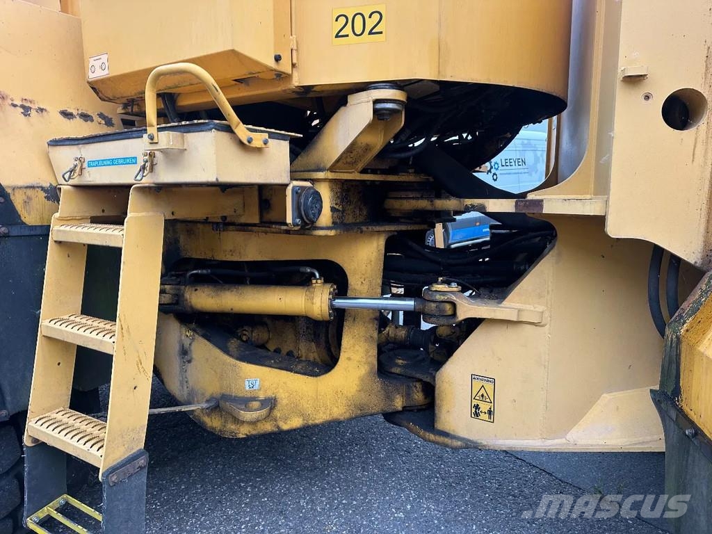 Volvo L180 C High Lift Átrakógépek
