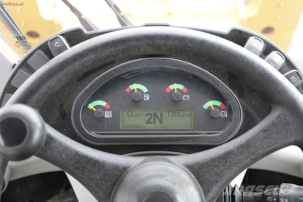 CAT 906M Chargeuse sur pneus