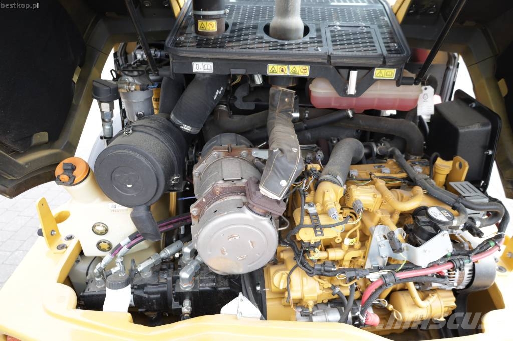 CAT 906M Chargeuse sur pneus