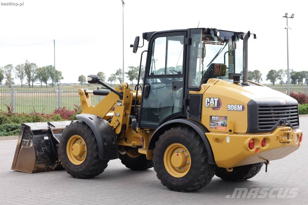 CAT 906M Chargeuse sur pneus