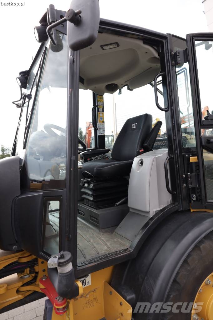 CAT 906M Chargeuse sur pneus