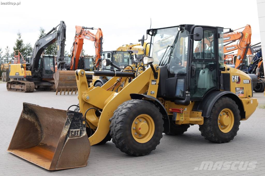 CAT 906M Chargeuse sur pneus