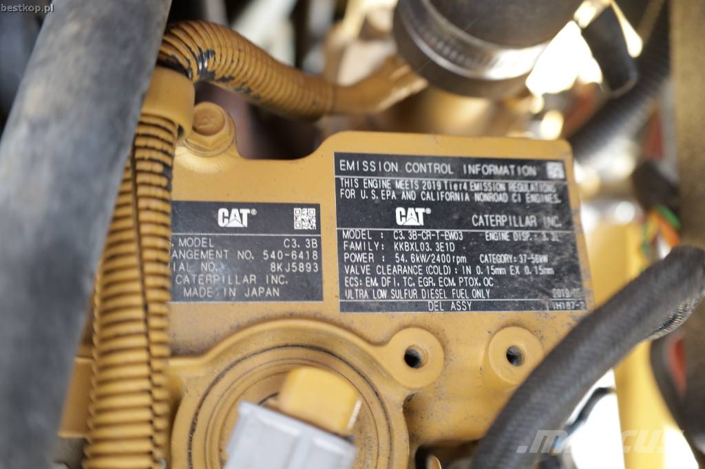 CAT 906M Chargeuse sur pneus