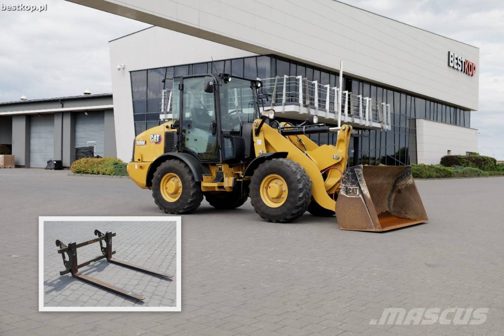 CAT 906M Chargeuse sur pneus