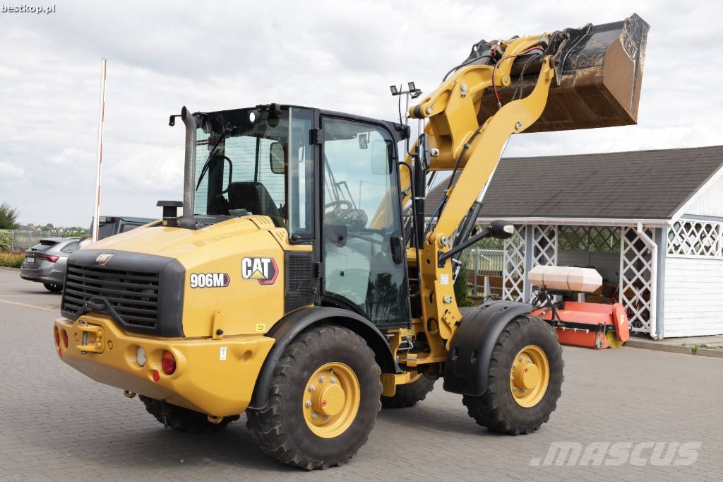 CAT 906M Chargeuse sur pneus