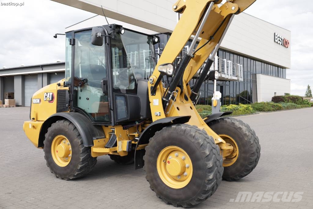CAT 906M Chargeuse sur pneus