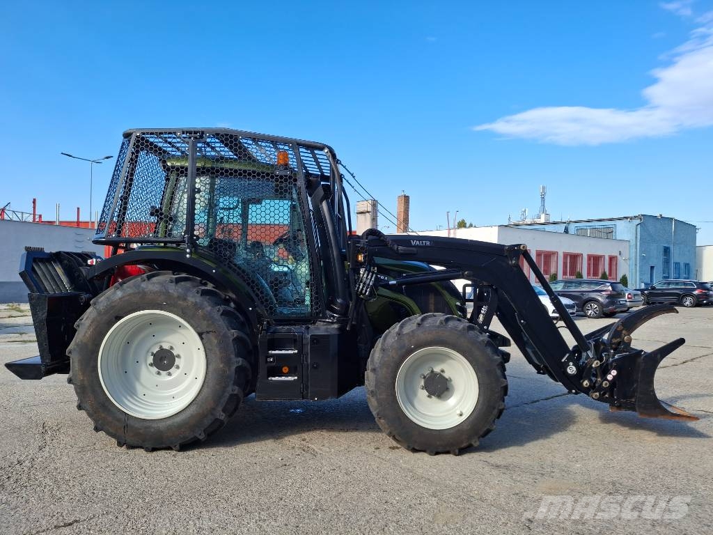 Valtra N 155 E Active Forsttraktoren