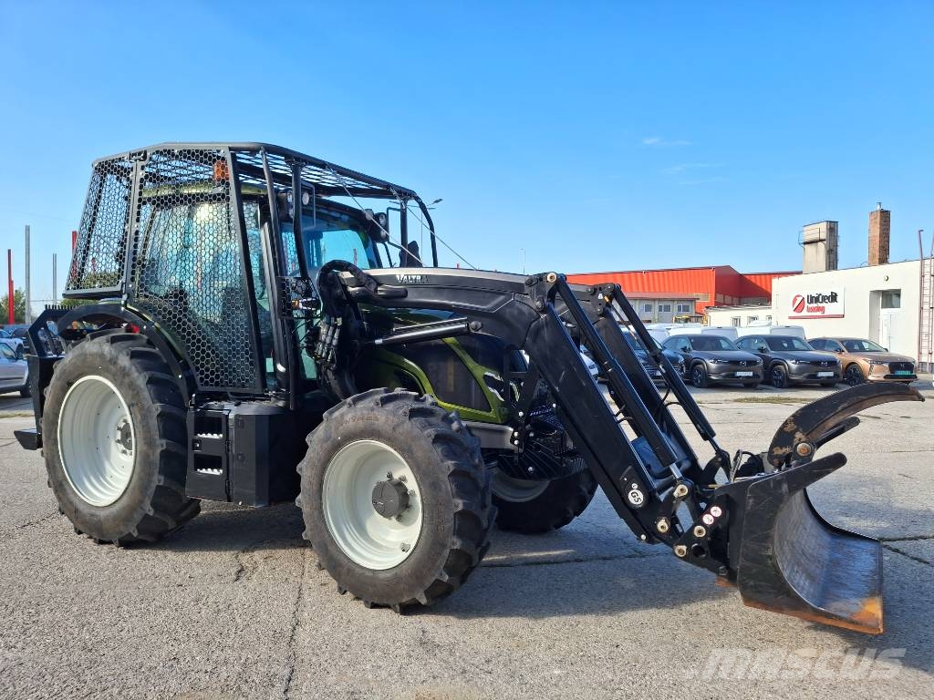 Valtra N 155 E Active Forsttraktoren