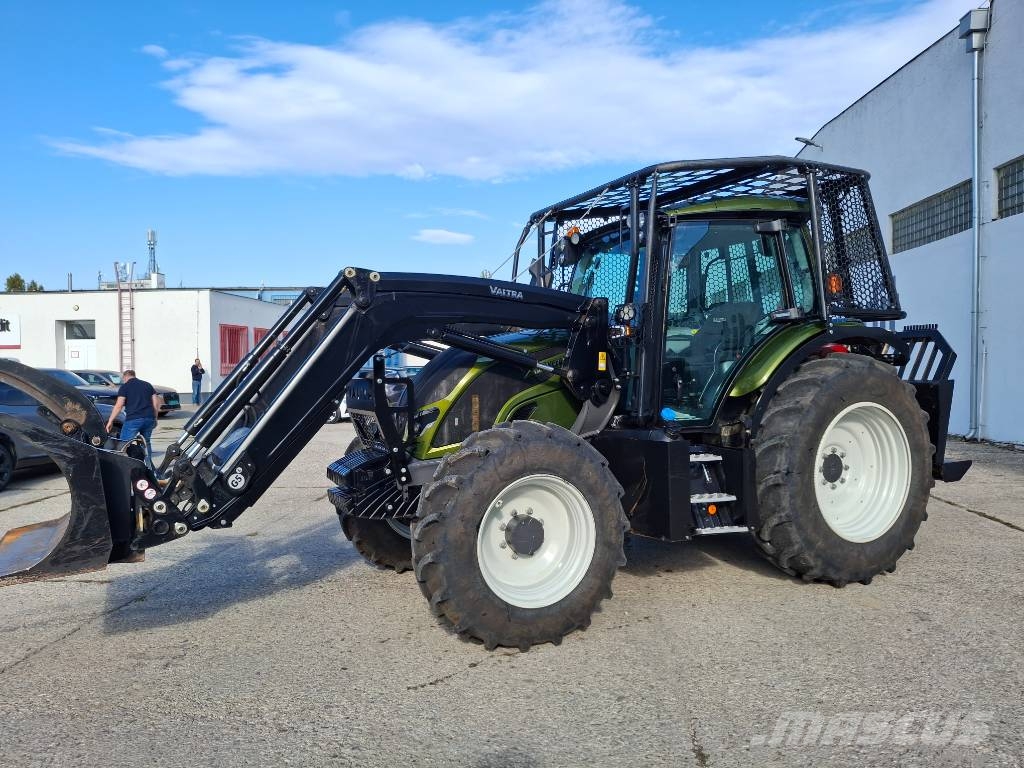 Valtra N 155 E Active Forsttraktoren