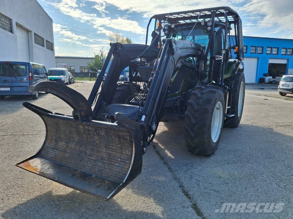 Valtra N 155 E Active Forsttraktoren