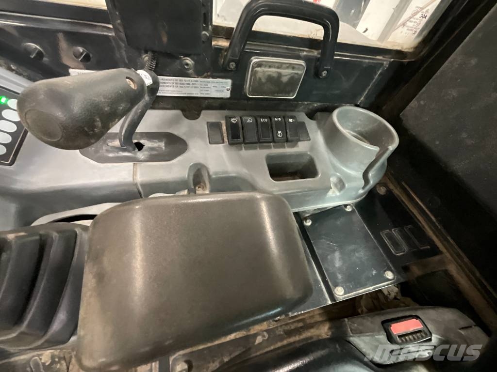 Yanmar Vio 50-6A حفارات صغيرة أقل من 7 طن (حفارات صغيرة)