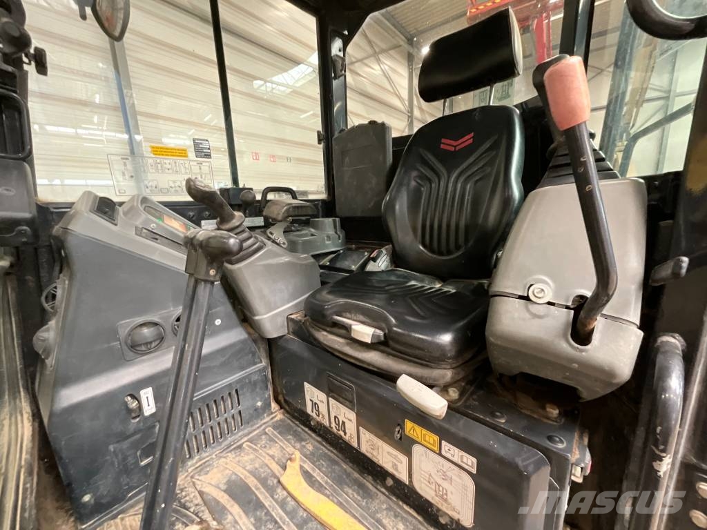 Yanmar Vio 50-6A حفارات صغيرة أقل من 7 طن (حفارات صغيرة)