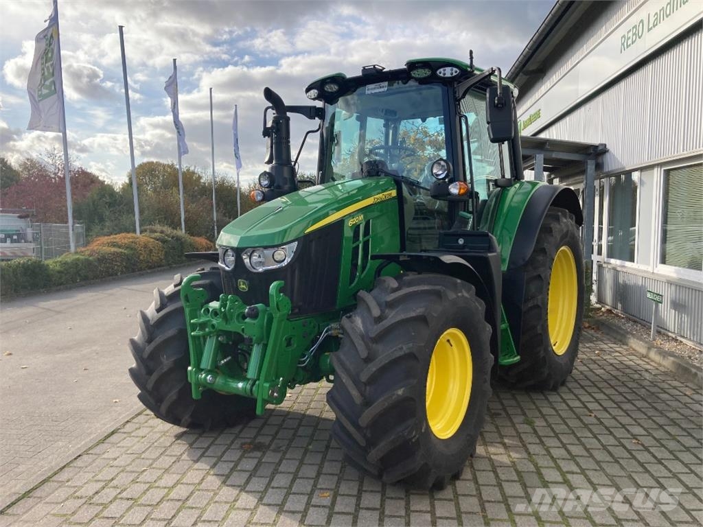 John Deere TRAKTOR 6120M MIT KABINE Tractors