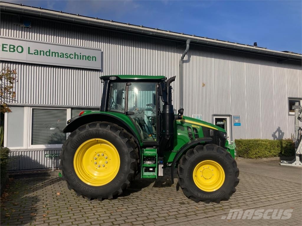 John Deere TRAKTOR 6120M MIT KABINE Tractors