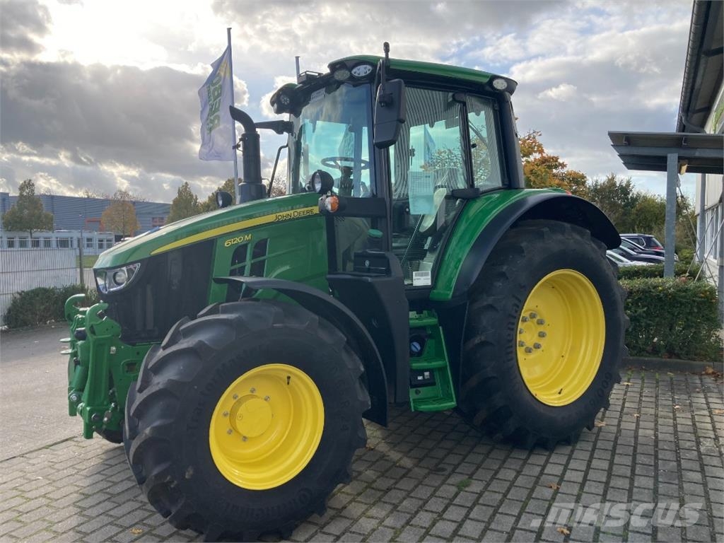 John Deere TRAKTOR 6120M MIT KABINE Tractors