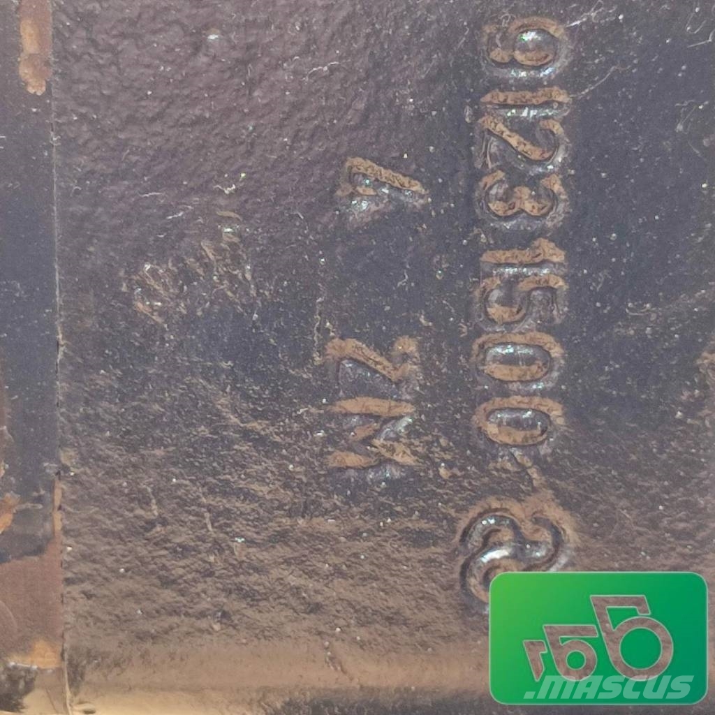 Deutz-Fahr Agrofarm 85 Pump Base Rear Axle 0.015.6690.5 Šasija un piekare