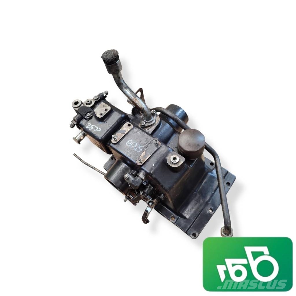 Deutz-Fahr Agrofarm 85 Pump Base Rear Axle 0.015.6690.5 Šasija un piekare