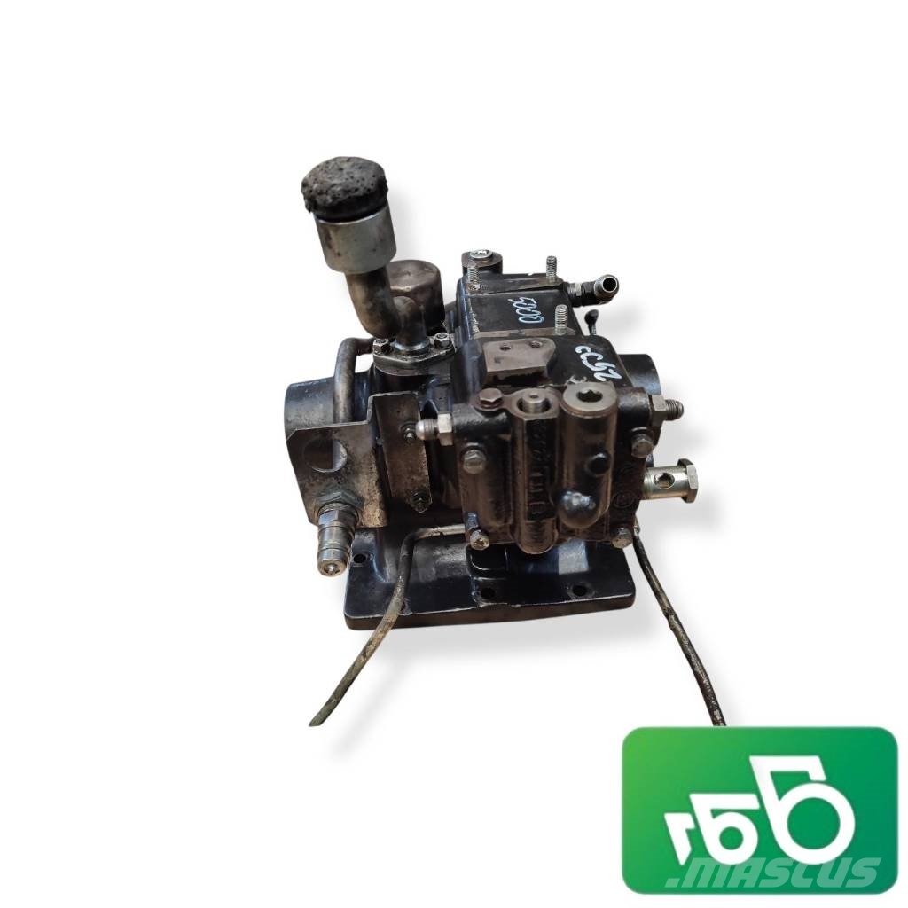 Deutz-Fahr Agrofarm 85 Pump Base Rear Axle 0.015.6690.5 Šasija un piekare