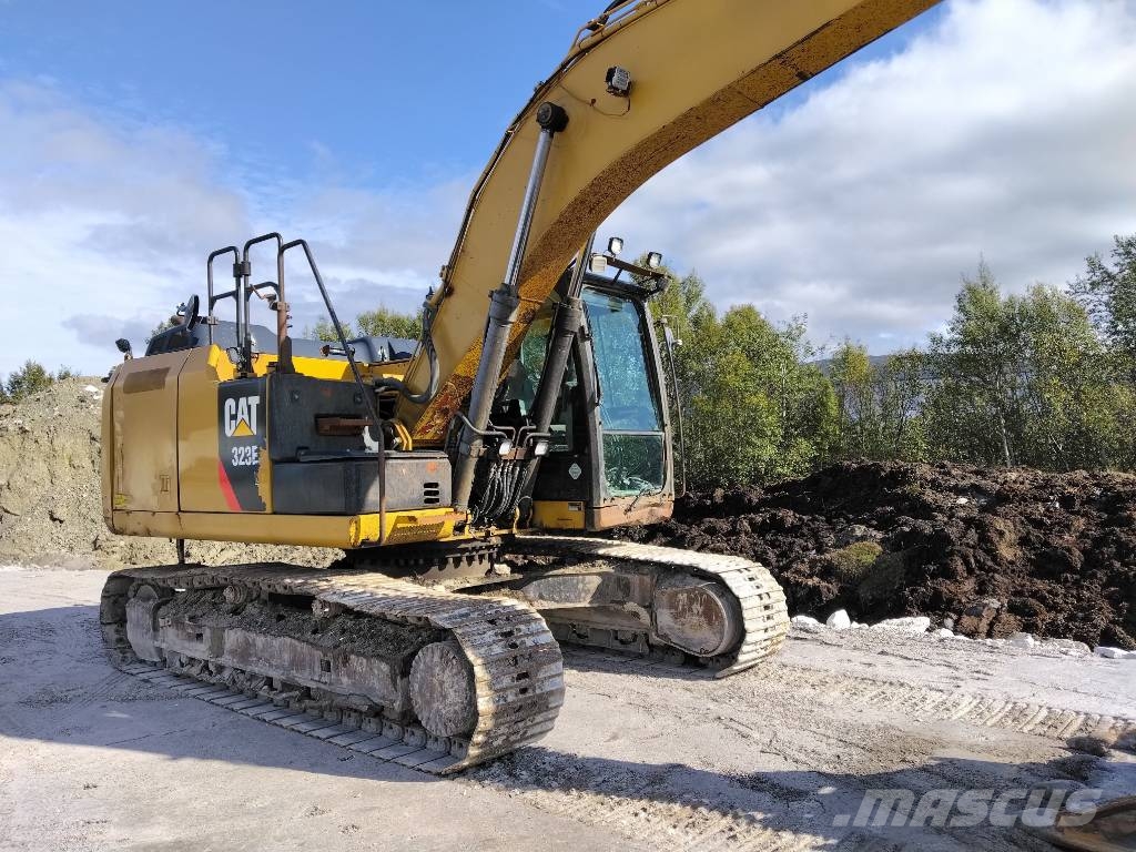 CAT 323 EL Beltegraver