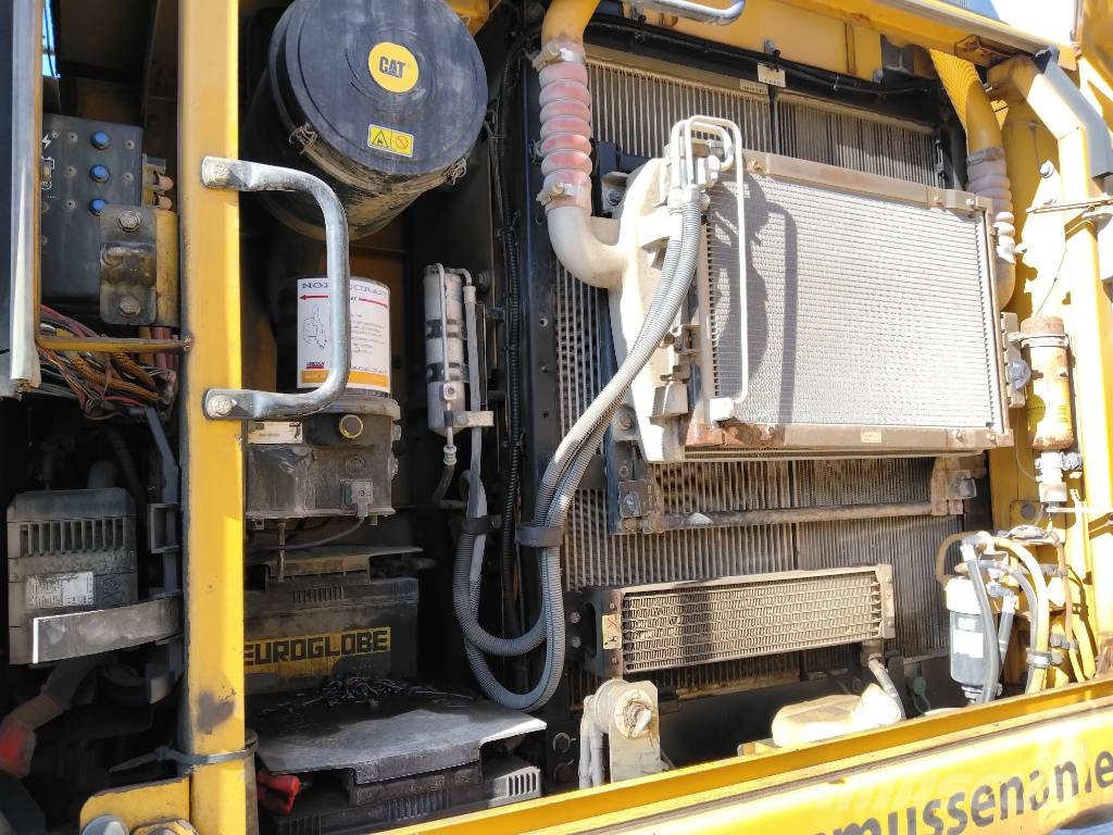 CAT 323 EL Beltegraver