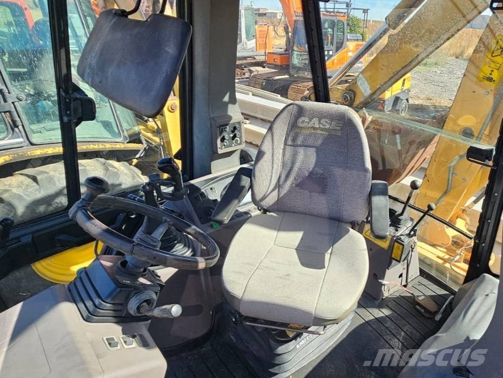 CASE 580 SM Backhoe
