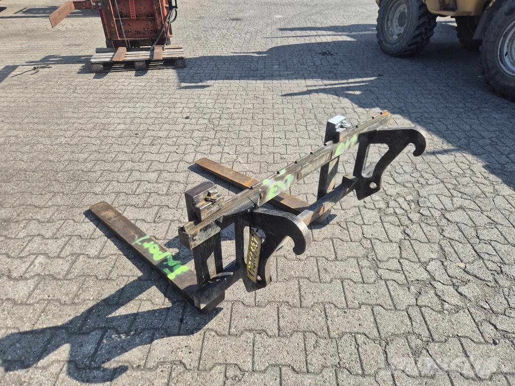 Volvo L30B-Z/X - year 2007 - 9420 hours لوادر بعجل