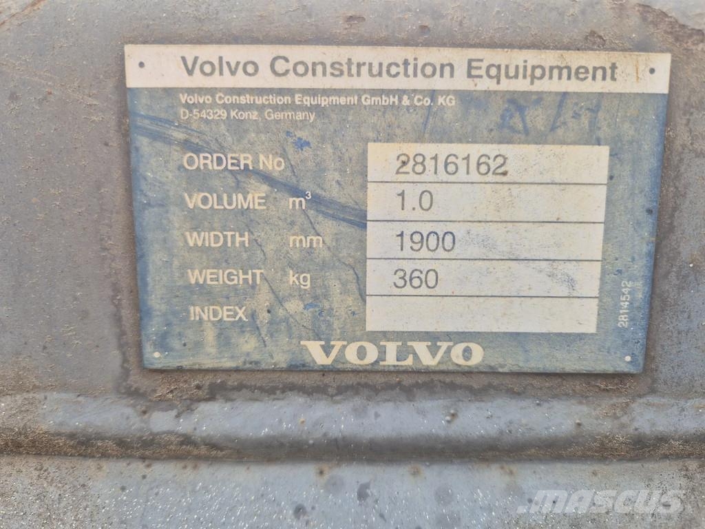 Volvo L30B-Z/X - year 2007 - 9420 hours لوادر بعجل