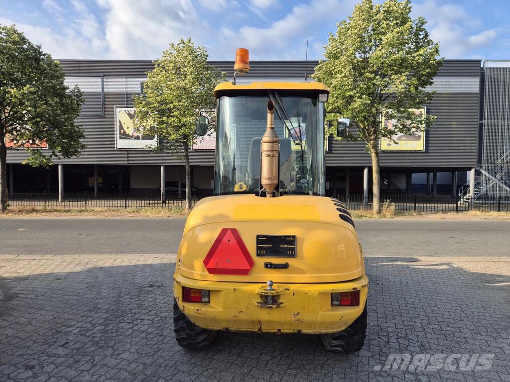 Volvo L30B-Z/X - year 2007 - 9420 hours لوادر بعجل