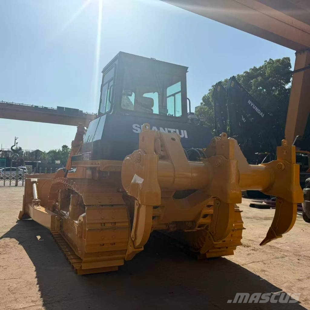 Shantui SD22 Crawler dozers