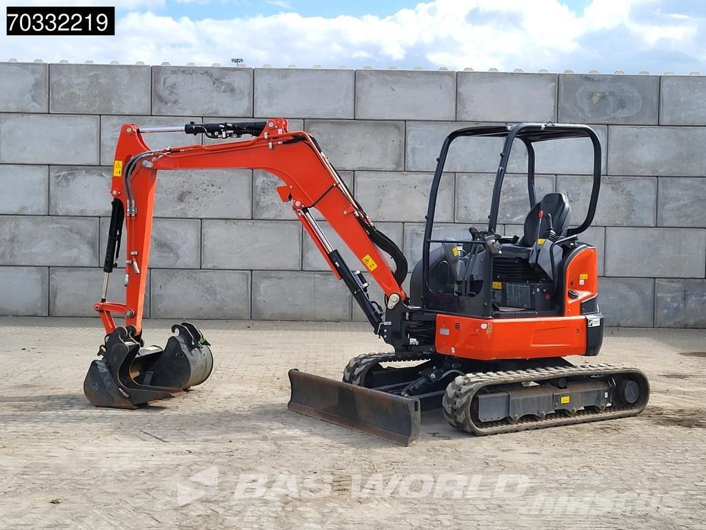 Kubota U36 -4 3 Buckets - Like New! Minigraafmachines < 7t
