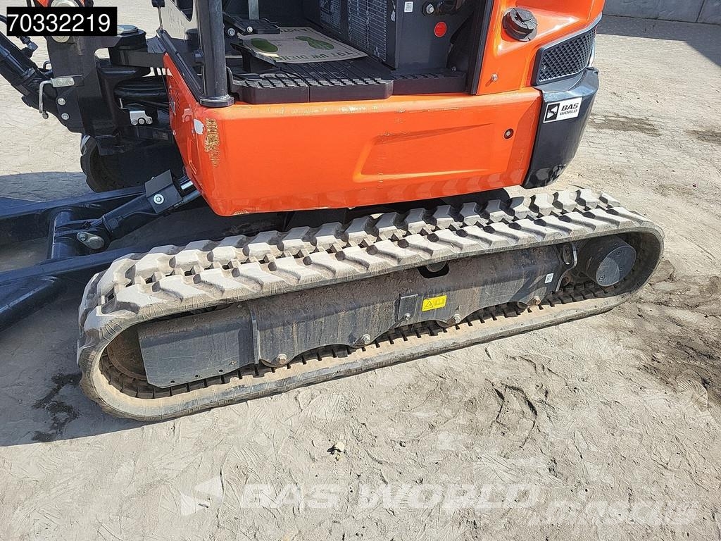 Kubota U36 -4 3 Buckets - Like New! Minigraafmachines < 7t