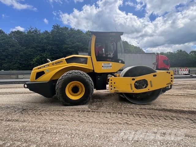 Bomag BW 213 BVC-5 Pinnasetihendajad