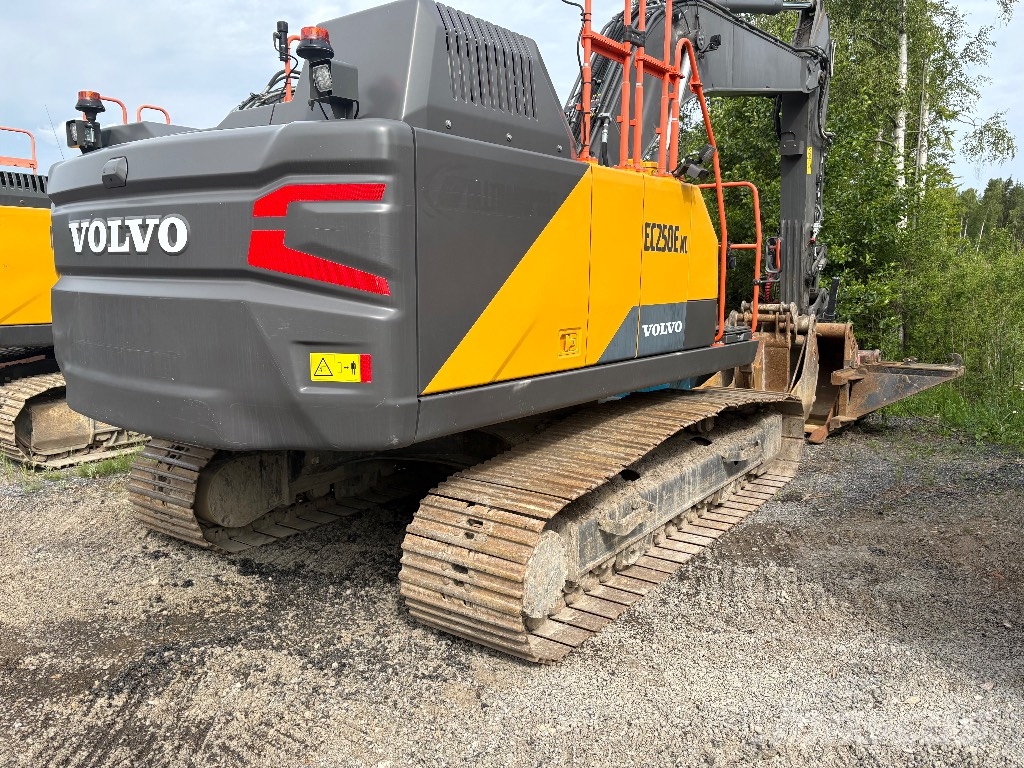 Volvo Ec250ENL Bandgrävare