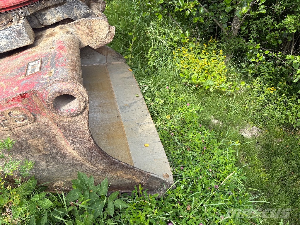 Volvo Ec250ENL Bandgrävare