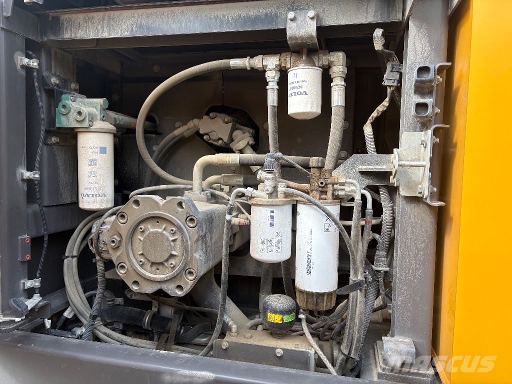 Volvo Ec250ENL Bandgrävare