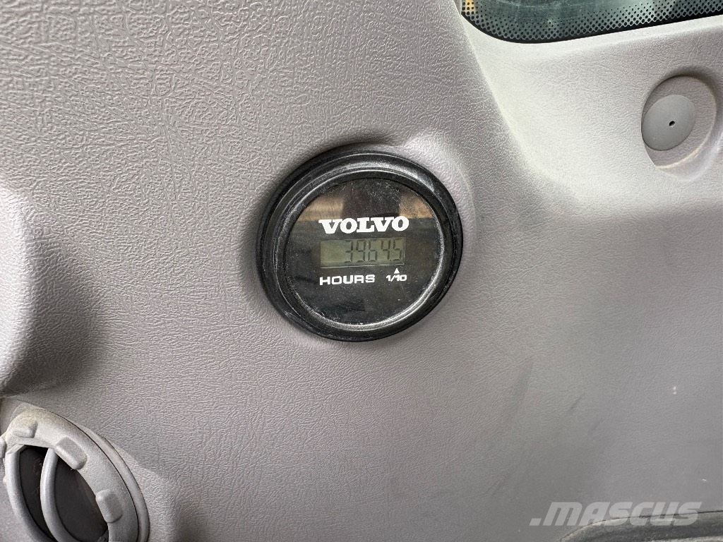 Volvo Ec250ENL Bandgrävare
