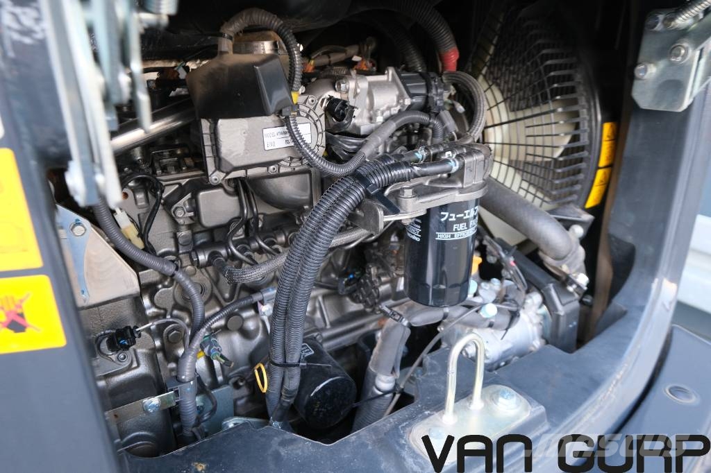 Hitachi ZX 55 U-6 CLR | 2022 | 905h | A/C 소형 굴삭기 7톤 미만