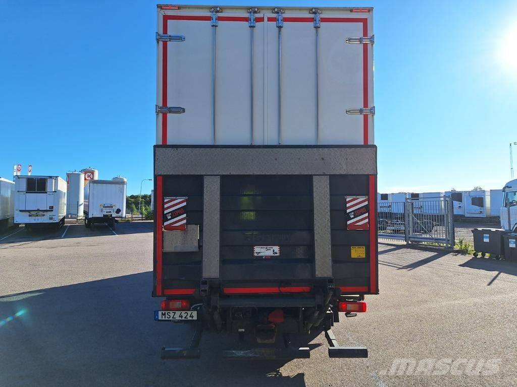 Volvo Vehicle Rigid 6x2-2 box full side opening Furgoonautod