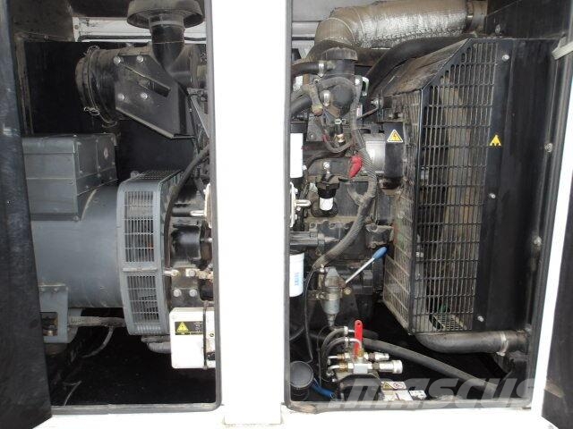 Sdmo R135 Geradores a diesel