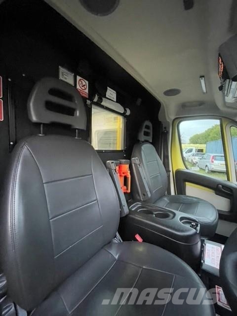 Fiat Ducato A&E Fiat Ducato A&E Vehicle with Stryker Pr Sanitky