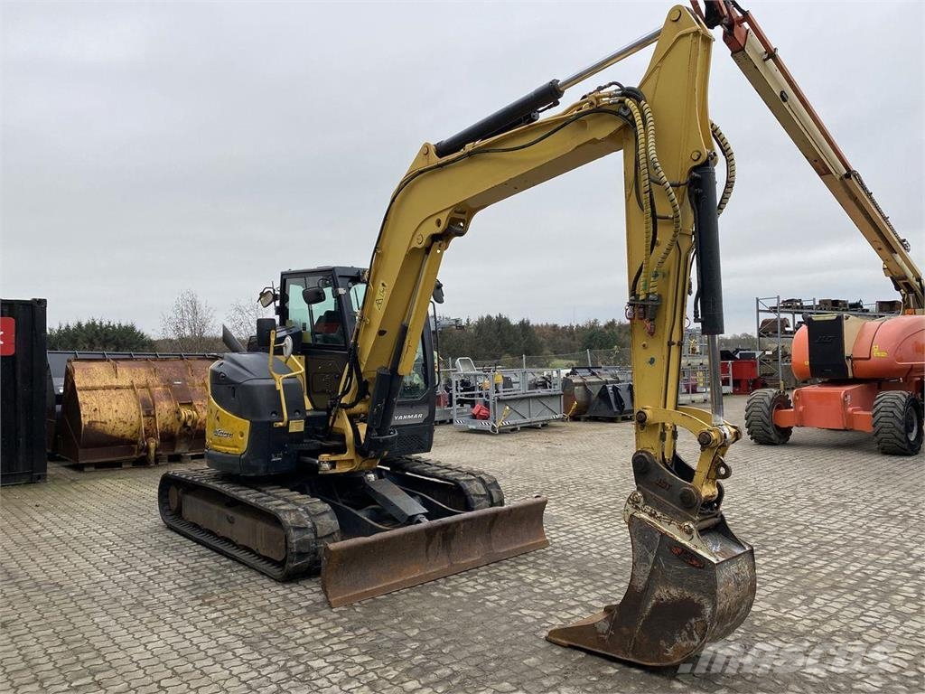 Yanmar VIO80-1A حفارات بعجل