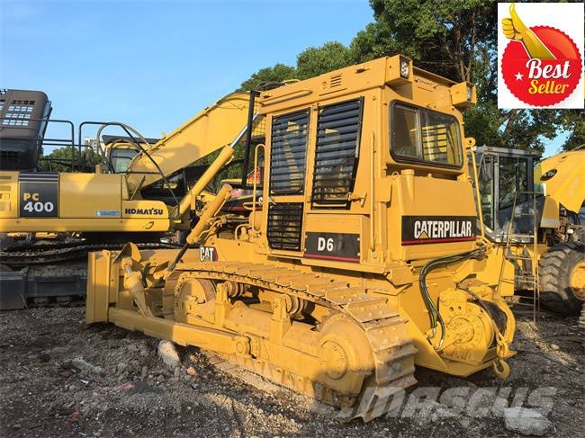 CAT D 6 D Buldožeri guseničari