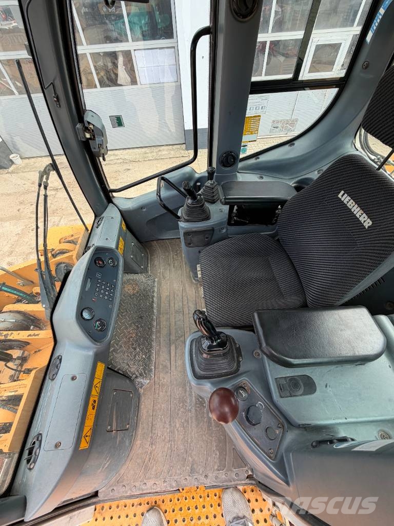 Liebherr LR 624 Laderaupen