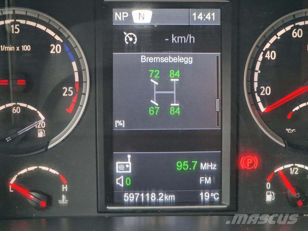 Scania G320 4x2 - Bussbygg box - Full air - Euro 6 - Navi Tovornjaki zabojniki