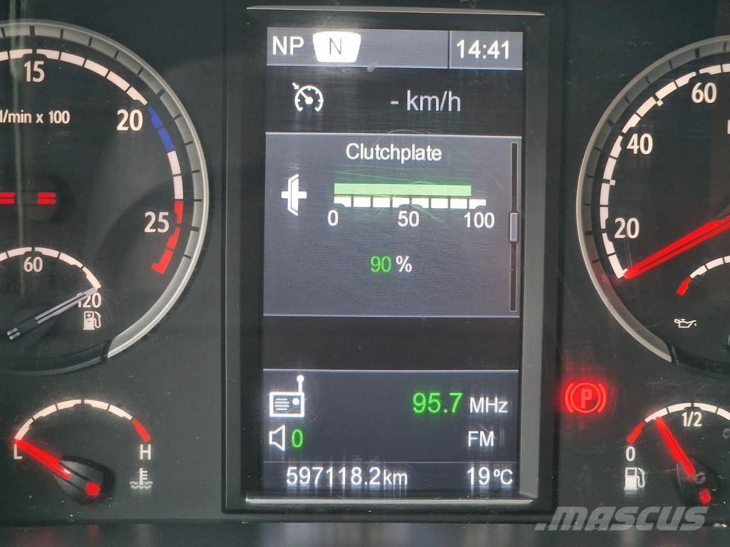 Scania G320 4x2 - Bussbygg box - Full air - Euro 6 - Navi Tovornjaki zabojniki