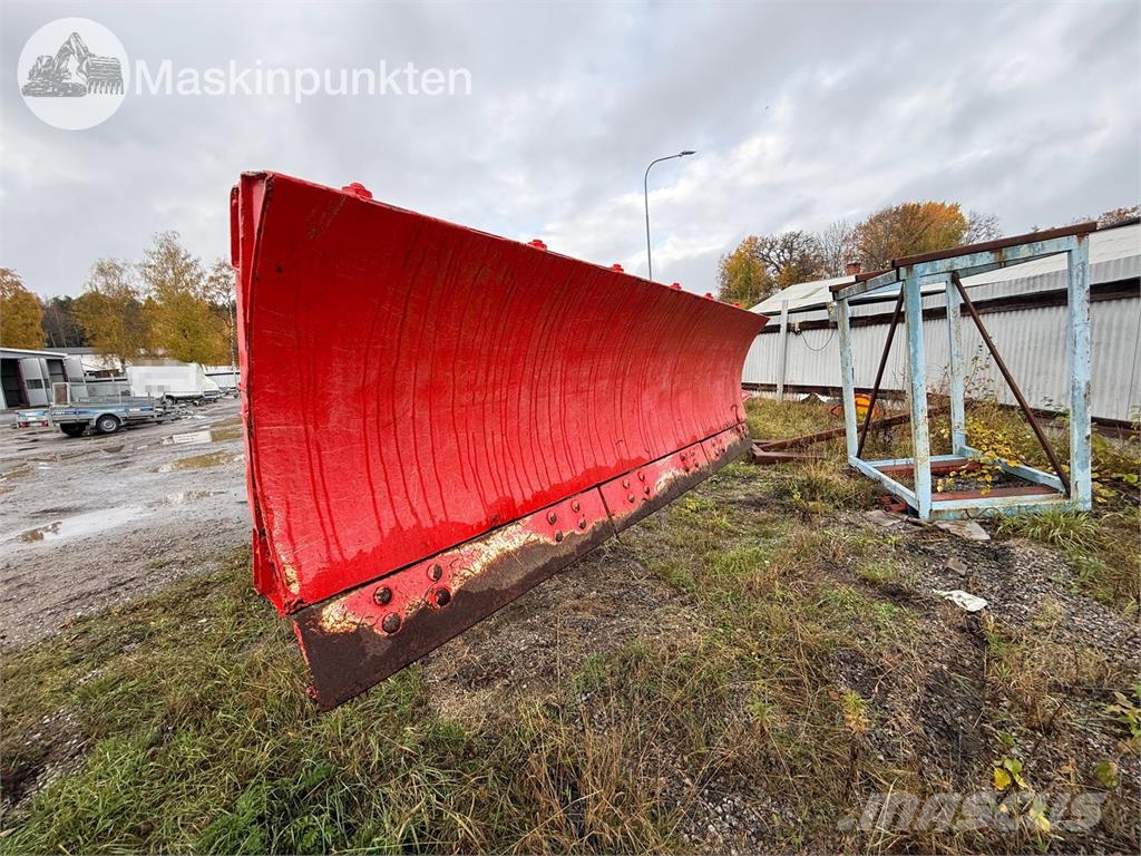 Atlas 65 Iekrāvēji uz riteņiem
