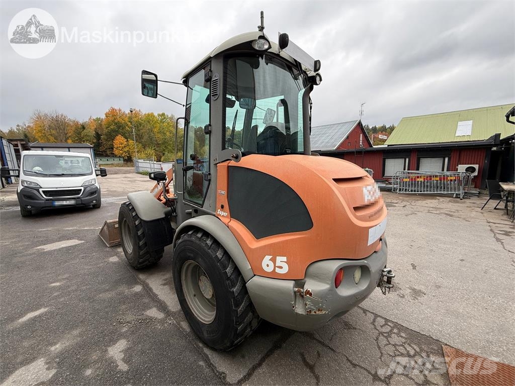 Atlas 65 Iekrāvēji uz riteņiem