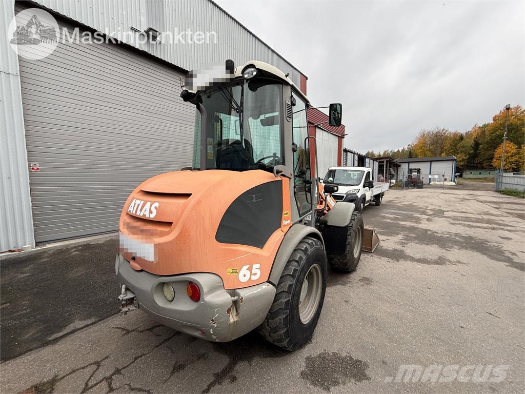 Atlas 65 Iekrāvēji uz riteņiem